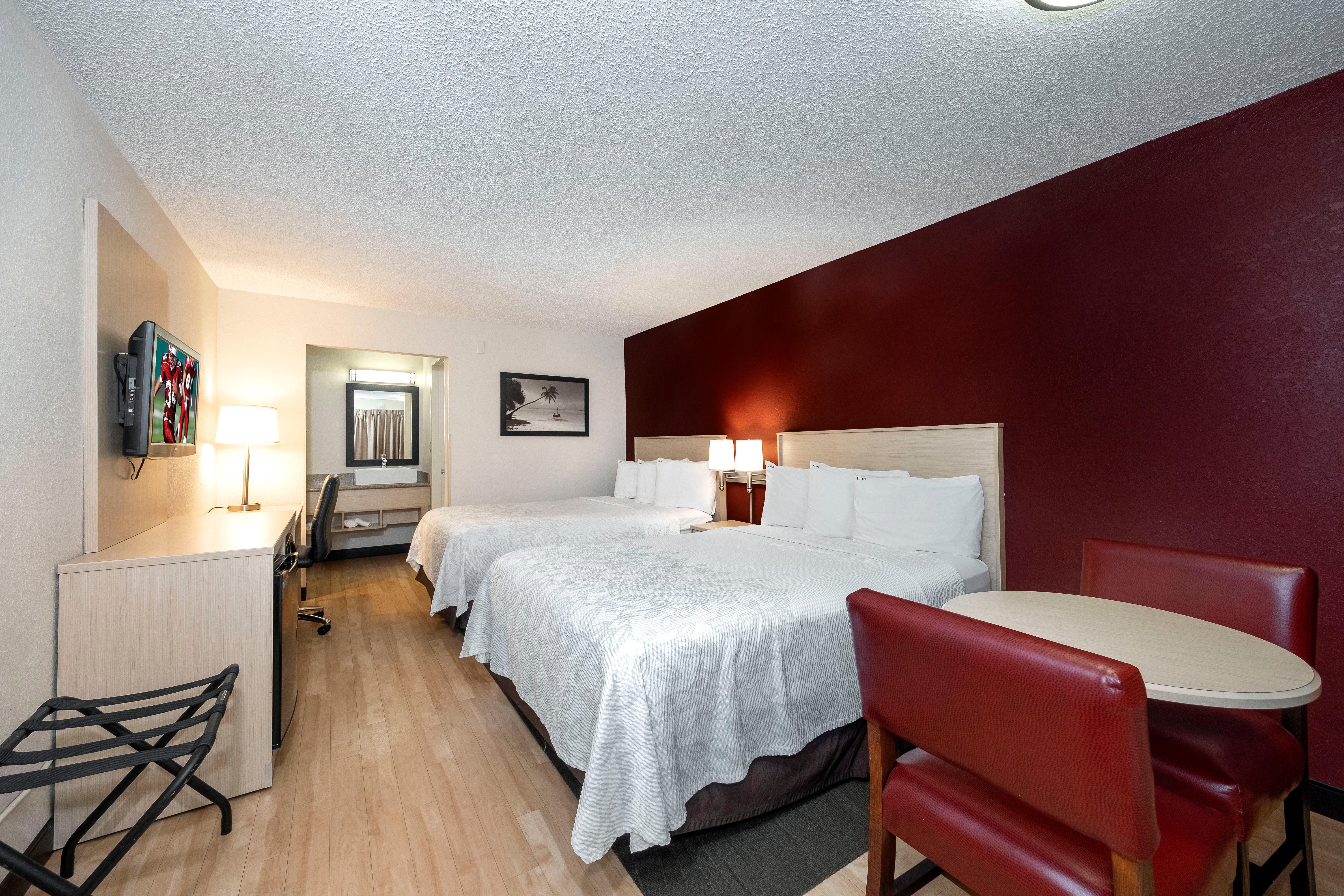 Red Roof Inn Plus+ & Suites Naples Downtown-5Th Ave S Eksteriør billede