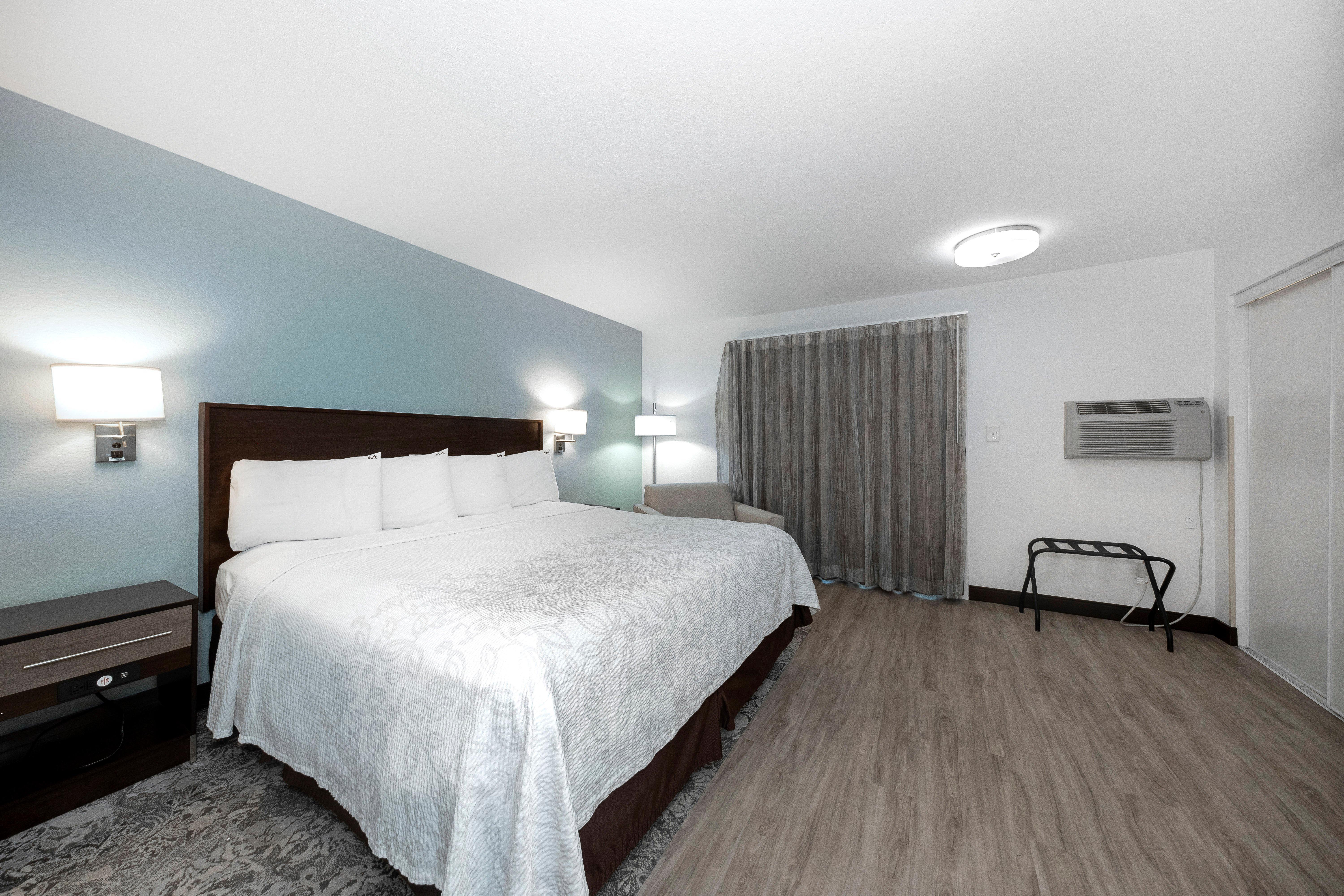 Red Roof Inn Plus+ & Suites Naples Downtown-5Th Ave S Eksteriør billede